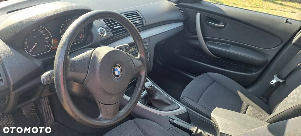 BMW Seria 1 116i - 4