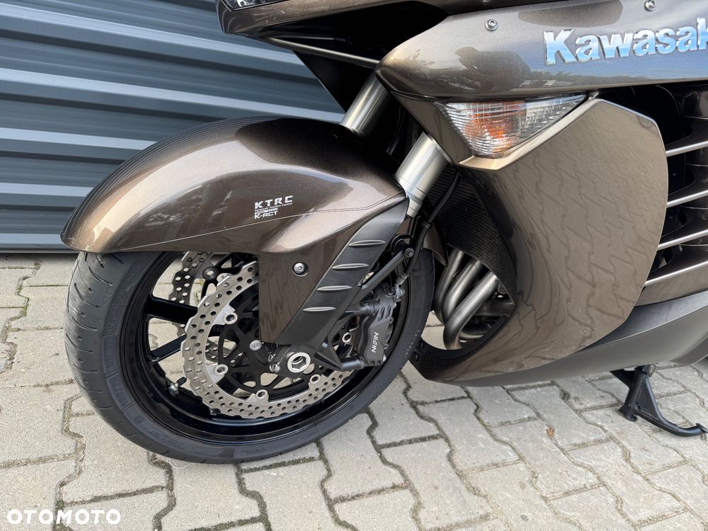 Kawasaki GTR - 15