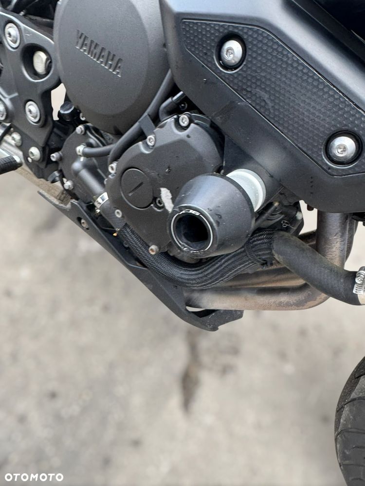 Yamaha XJ - 9