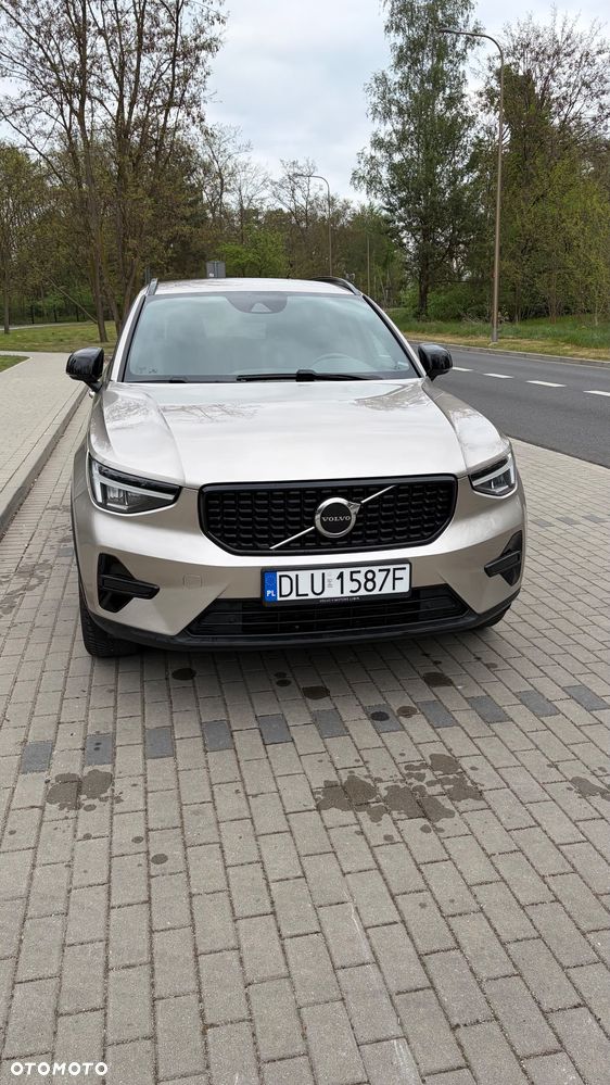 Volvo XC 40 T2 Plus Dark - 4