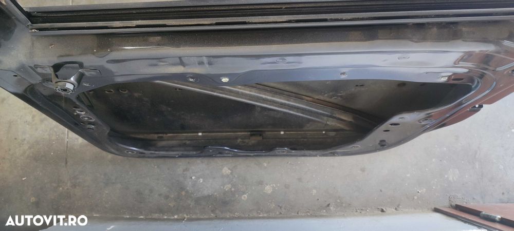 Usa dreapta fata volkswagen vw caddy an 2008 cod culoare C9Z - 6