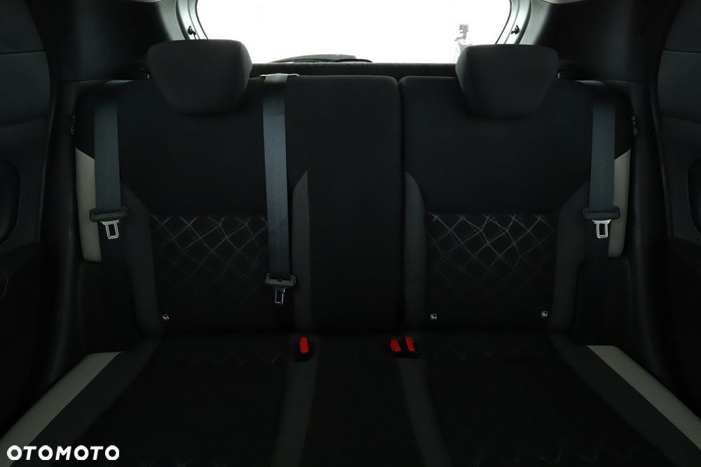 Nissan Micra - 22