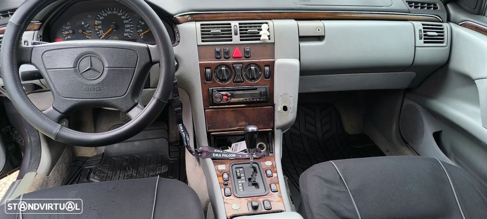 Mercedes-Benz E 290 - 8