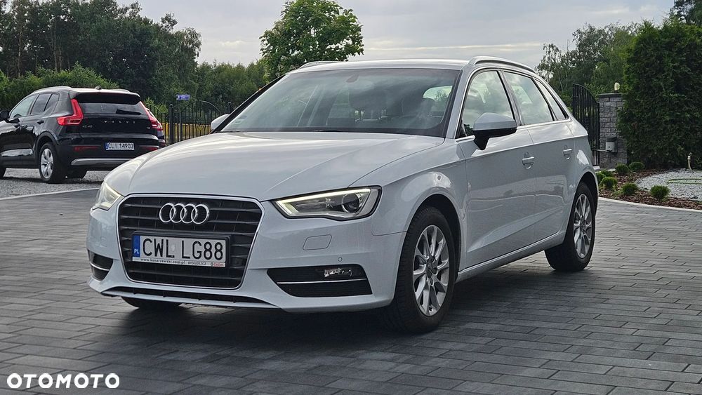 Audi A3 Sportback - 1