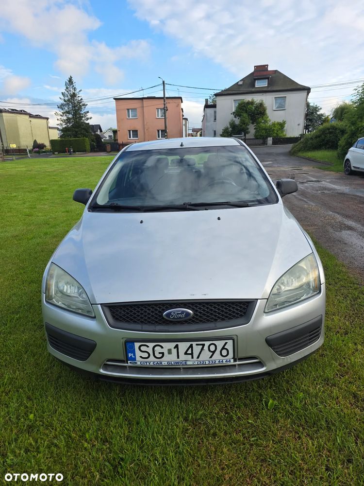 Ford Focus 1.6 TDCi Ambiente DPF - 2
