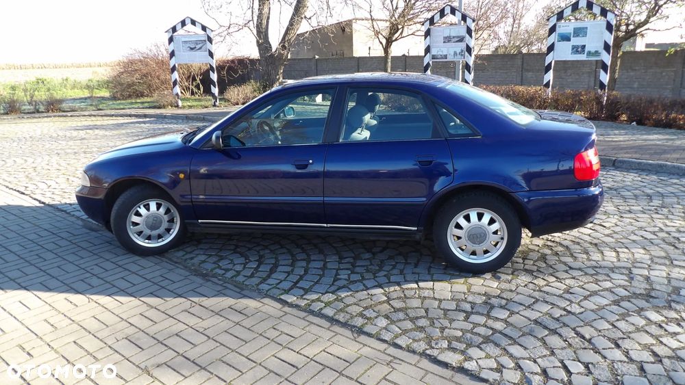 Audi A4 Limousine - 7