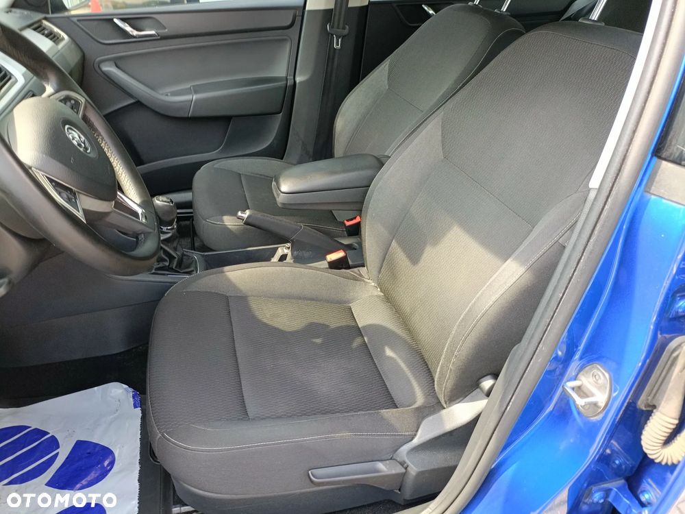 Skoda RAPID 1.2 TSI Active - 9