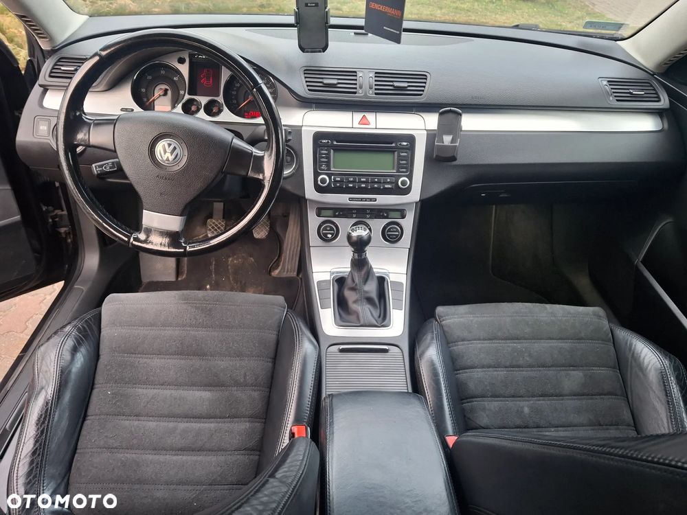 Volkswagen Passat 2.0 TDI Comfortline - 4