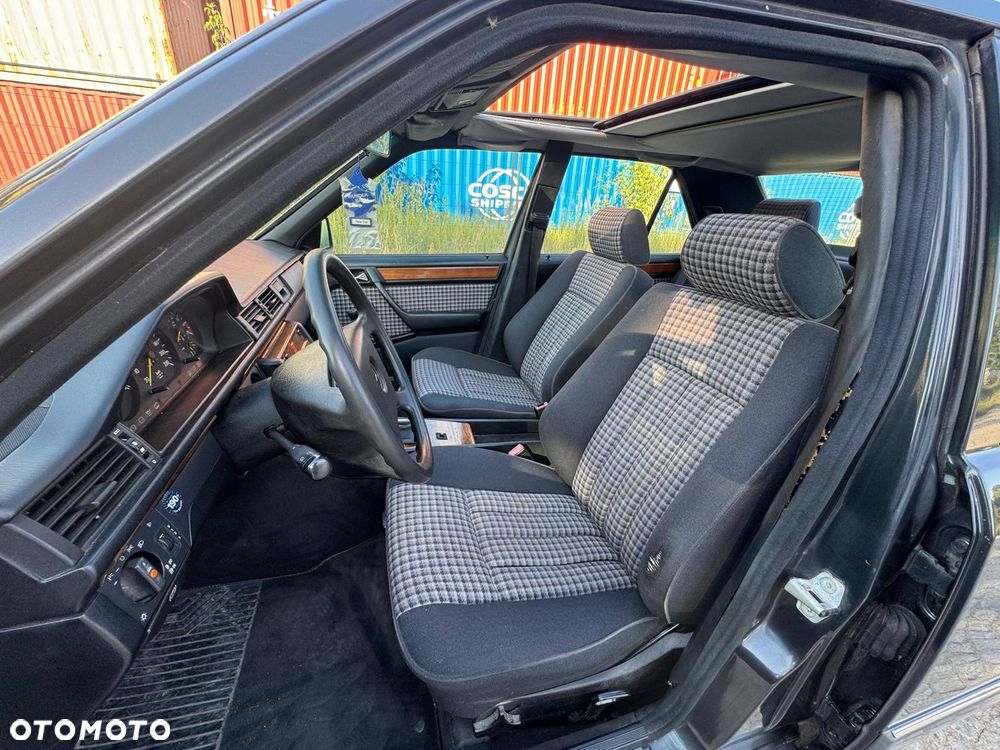Mercedes-Benz W124 (1984-1993) - 25