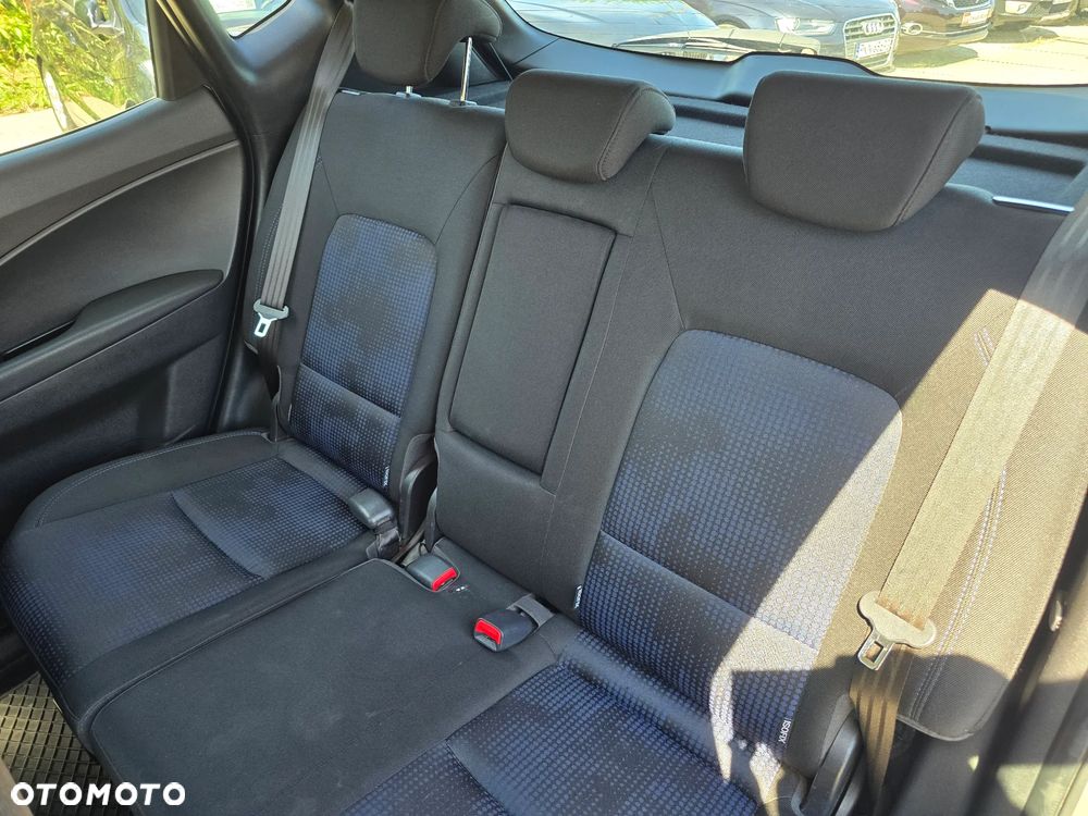 Hyundai ix20 - 13