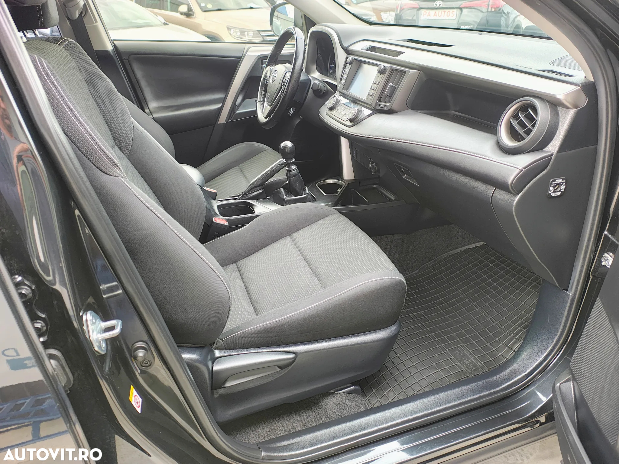 Toyota RAV4 2.0 D-4D 2WD Executive - 10