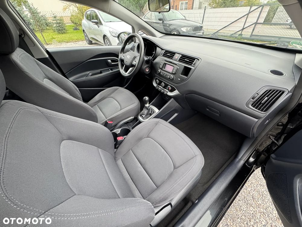 Kia Rio - 10