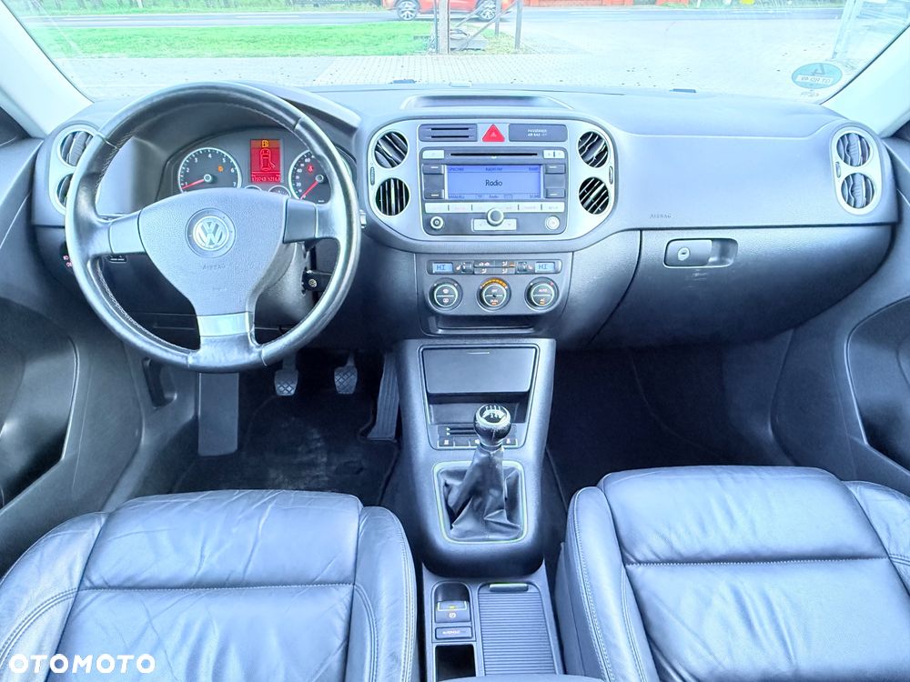 Volkswagen Tiguan 1.4 TSI BlueMotion Technology Exclusive - 20