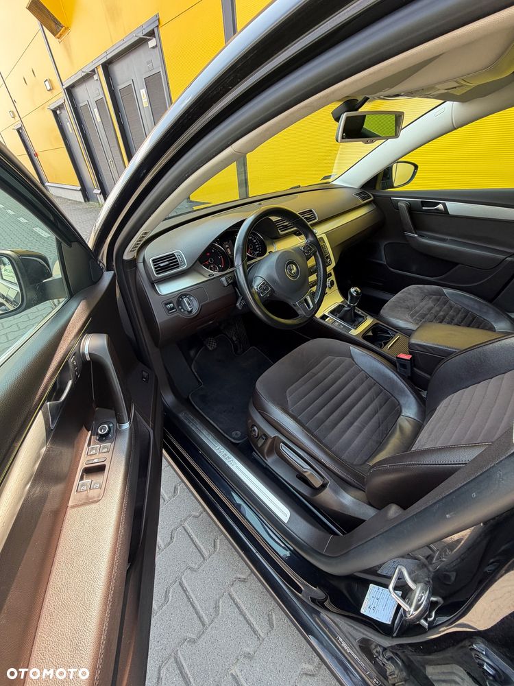 Volkswagen Passat 2.0 TDI Trendline - 9
