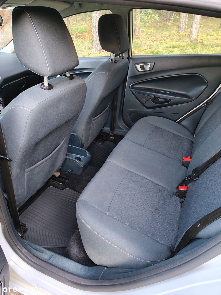Ford Fiesta - 17
