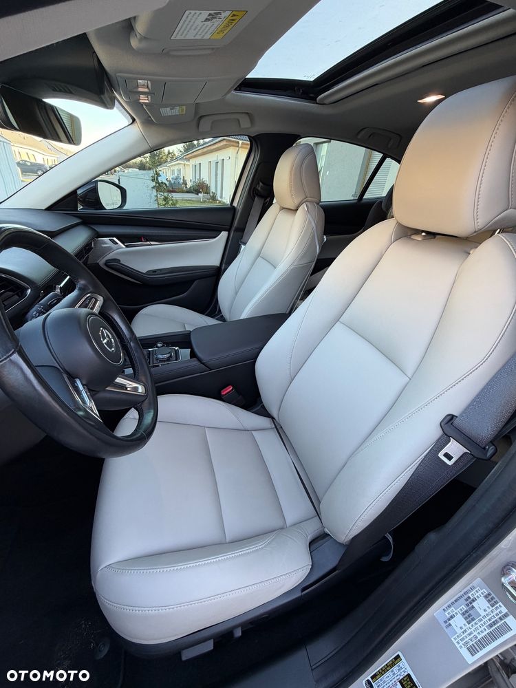 Mazda 3 - 9