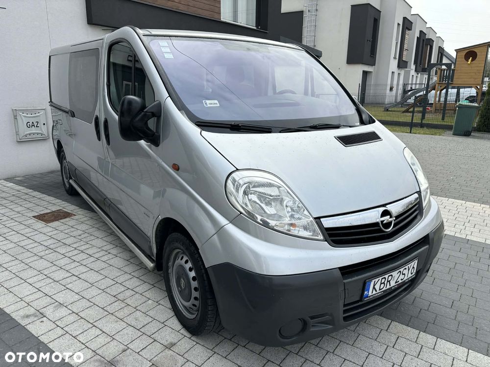 Opel Vivaro L2H1 2.9t - 18