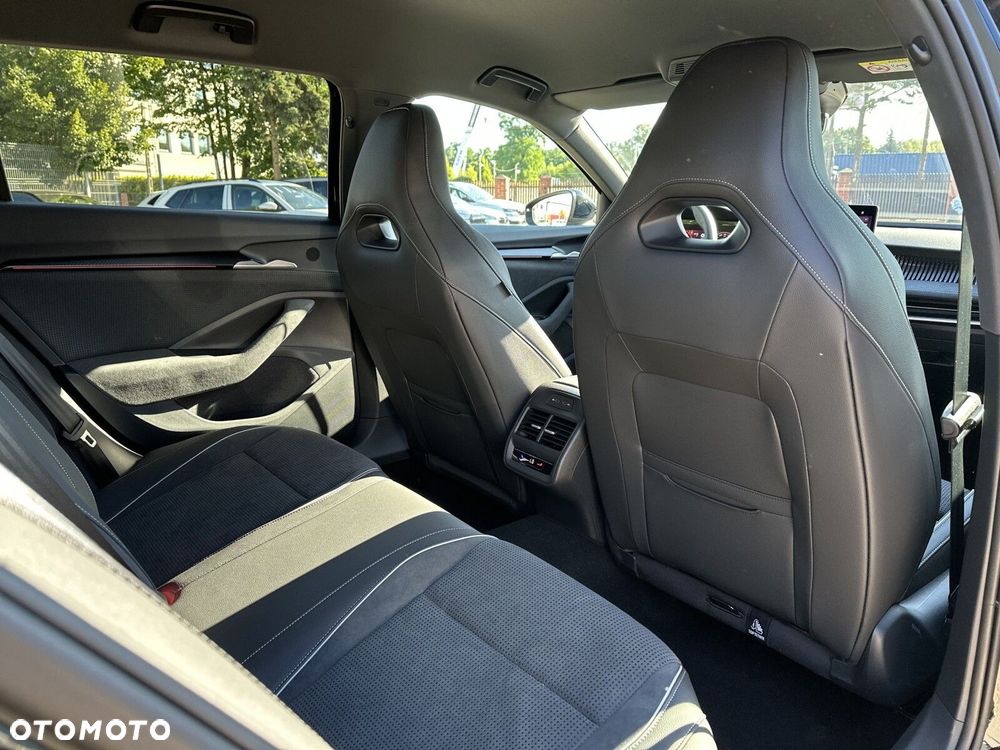Skoda Superb 2.0 TDI SCR 4x4 Sportline DSG - 19