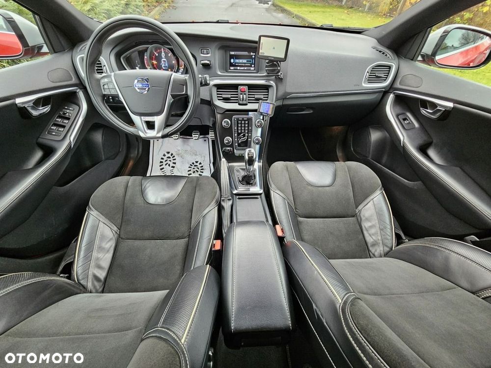 Volvo V40 D2 R-Design Momentum - 8