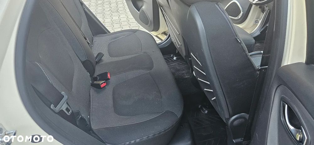 Renault Captur dCi 90 EDC Dynamique - 23