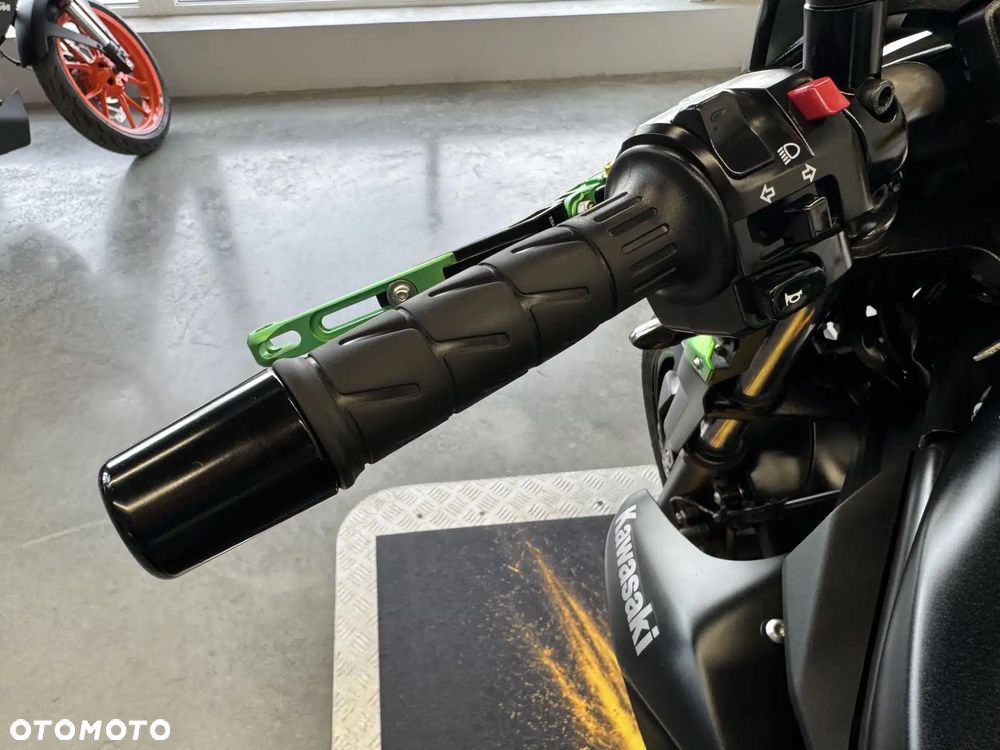Kawasaki ER - 30