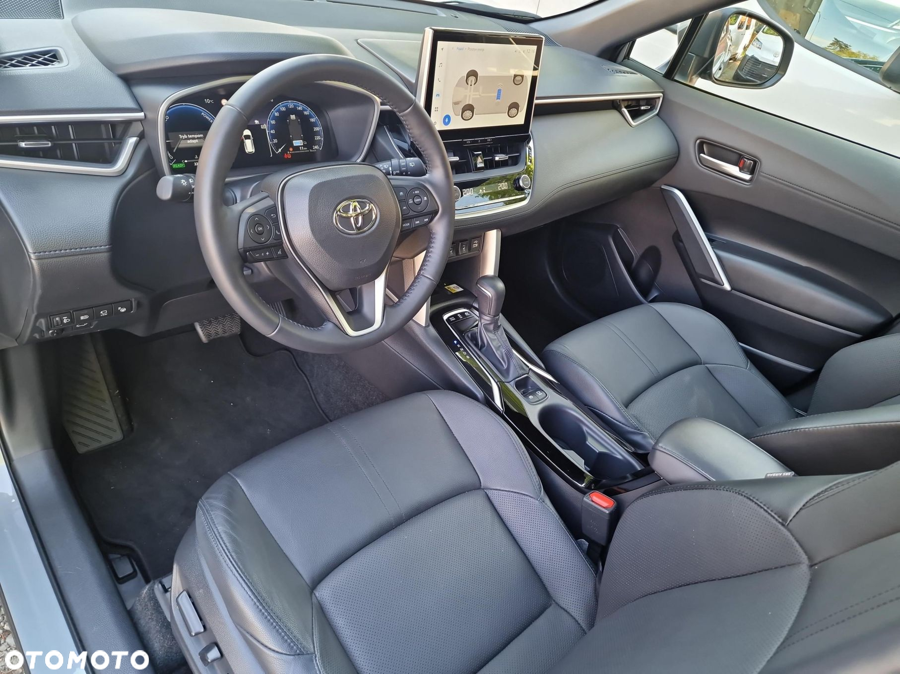 Toyota Corolla Cross - 11
