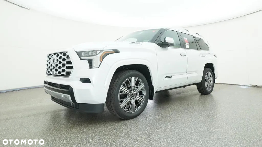 Toyota Sequoia - 11
