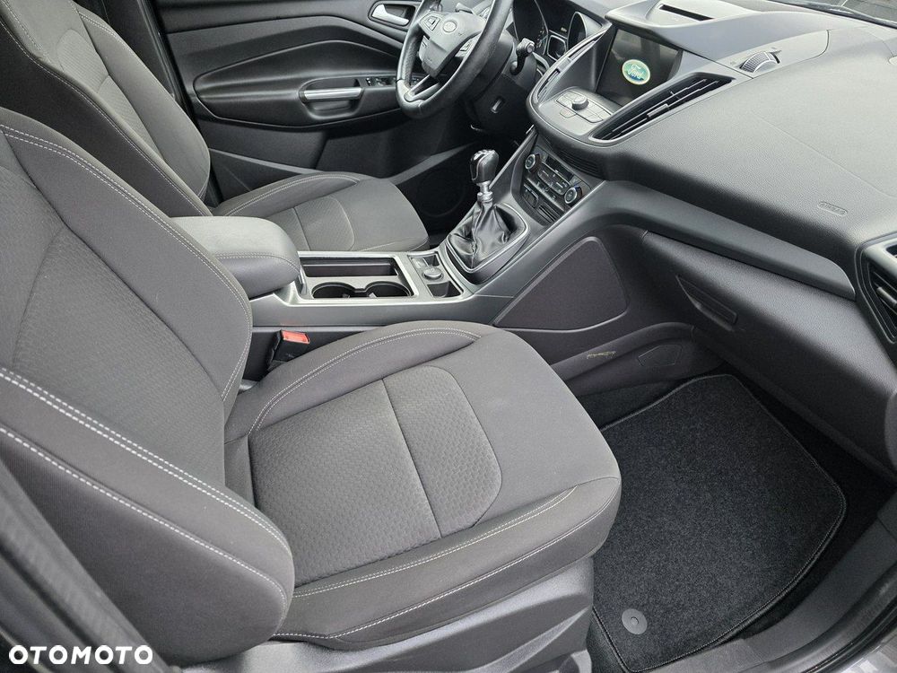 Ford Kuga - 15