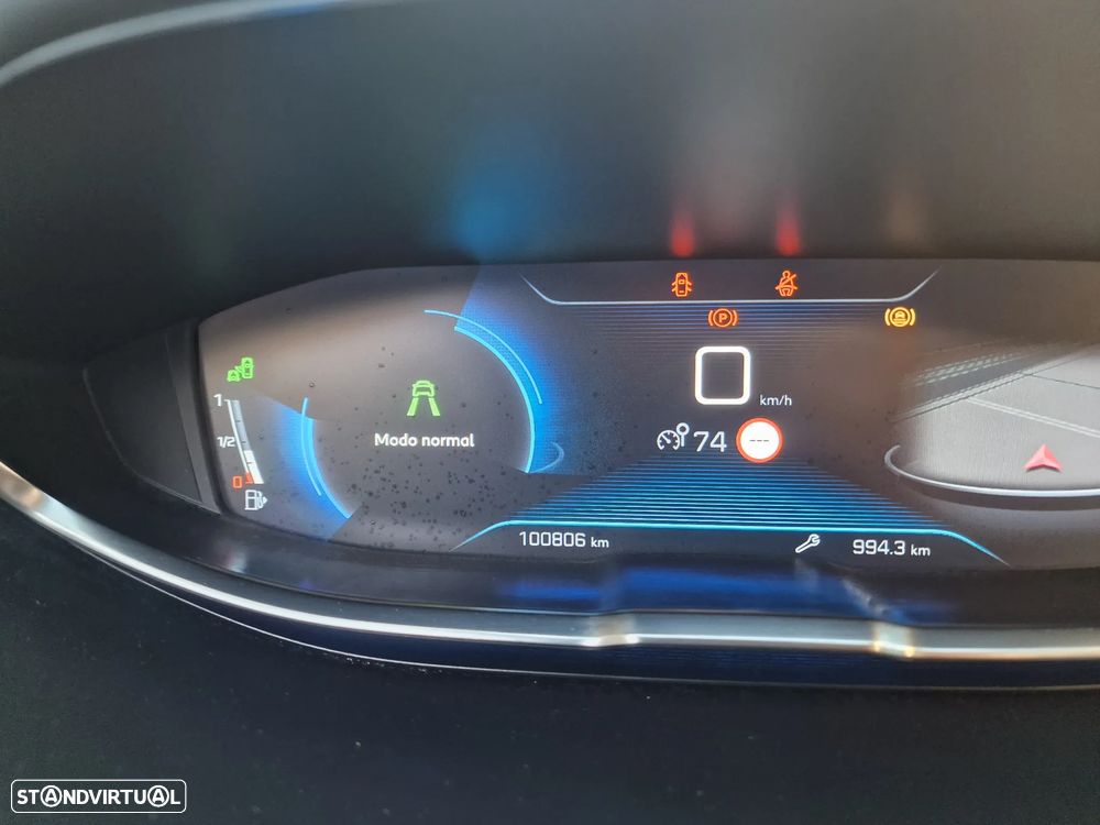 Peugeot 5008 1.2 PureTech Allure Pack - 32