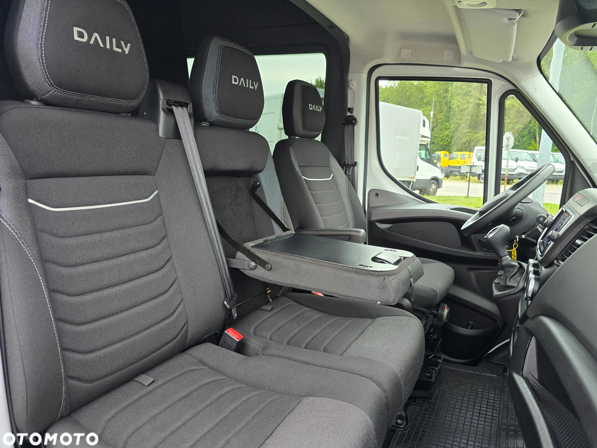 Iveco DAILY 35S18 BRYGADÓWKA - 20