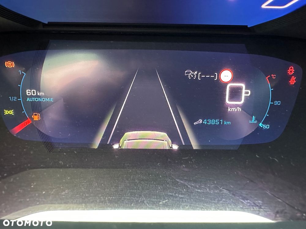 Peugeot 2008 PureTech 130 EAT8 GT - 13