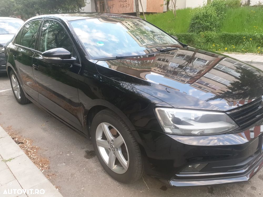 Volkswagen Jetta - 3