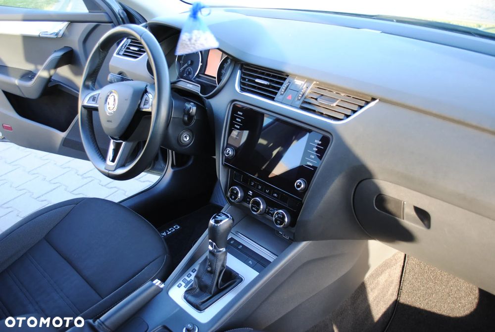 Skoda Octavia 1.5 TSI ACT Style DSG - 20