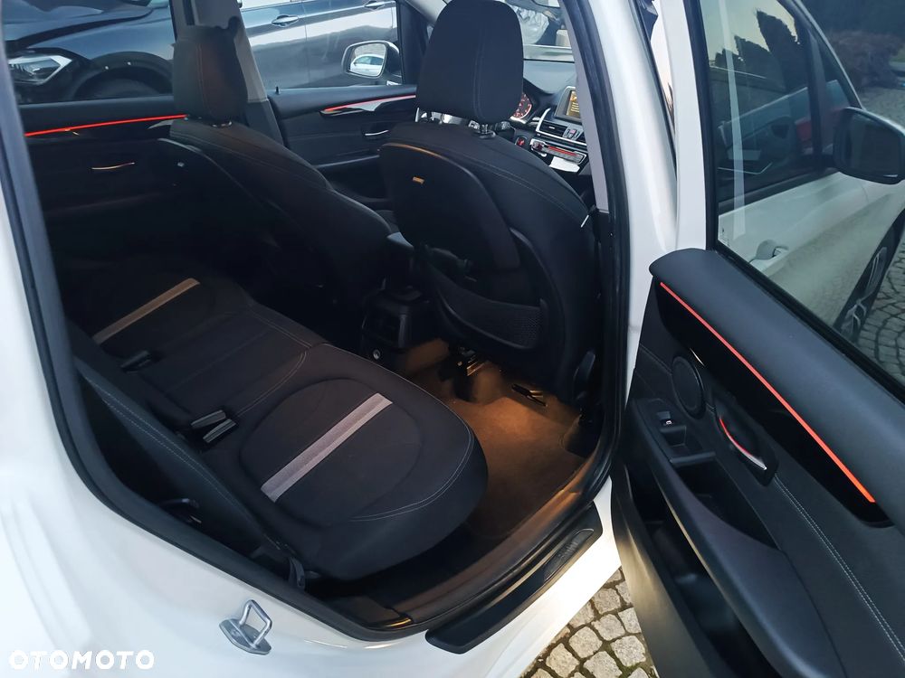BMW Seria 2 218d Sport Line - 17