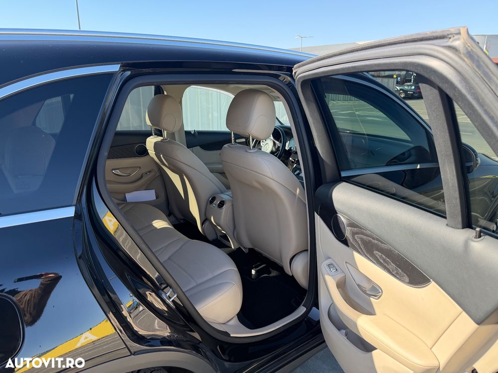 Mercedes-Benz GLC - 12