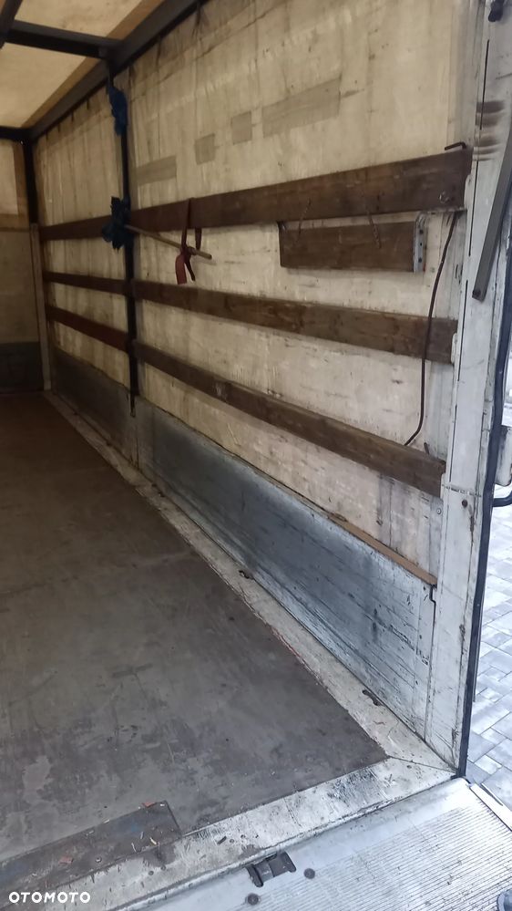 MAN TGL 12.180 4X2 BL - 21