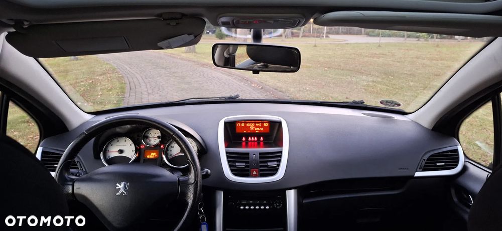 Peugeot 207 1.6 Trendy - 22