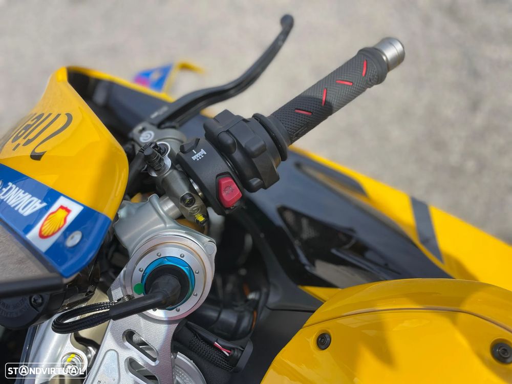 Ducati Panigale V4 Bagnaia 2023 World Champion Replica - 10