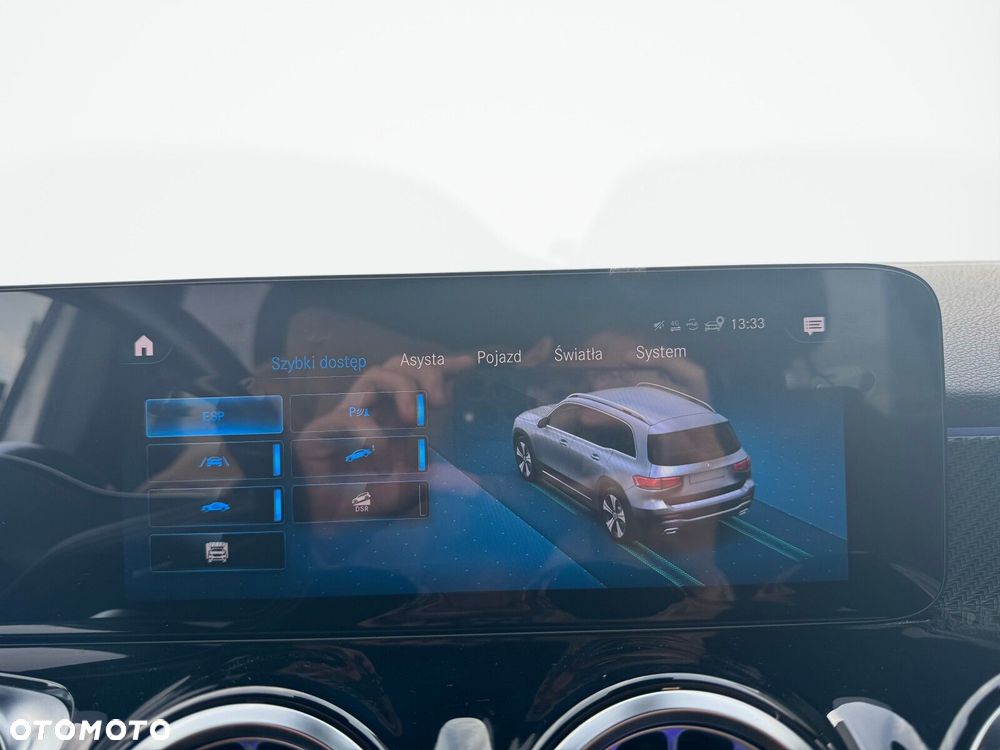 Mercedes-Benz GLB - 22