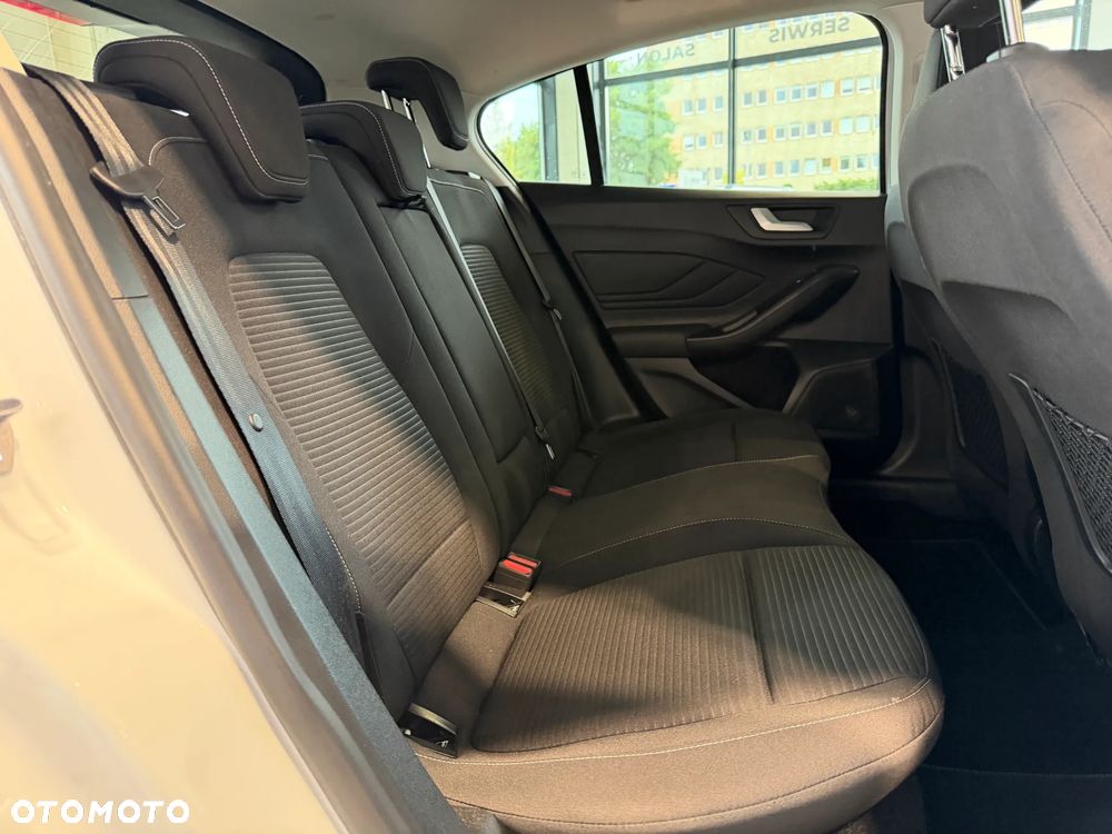 Ford Focus 1.0 EcoBoost Active - 17