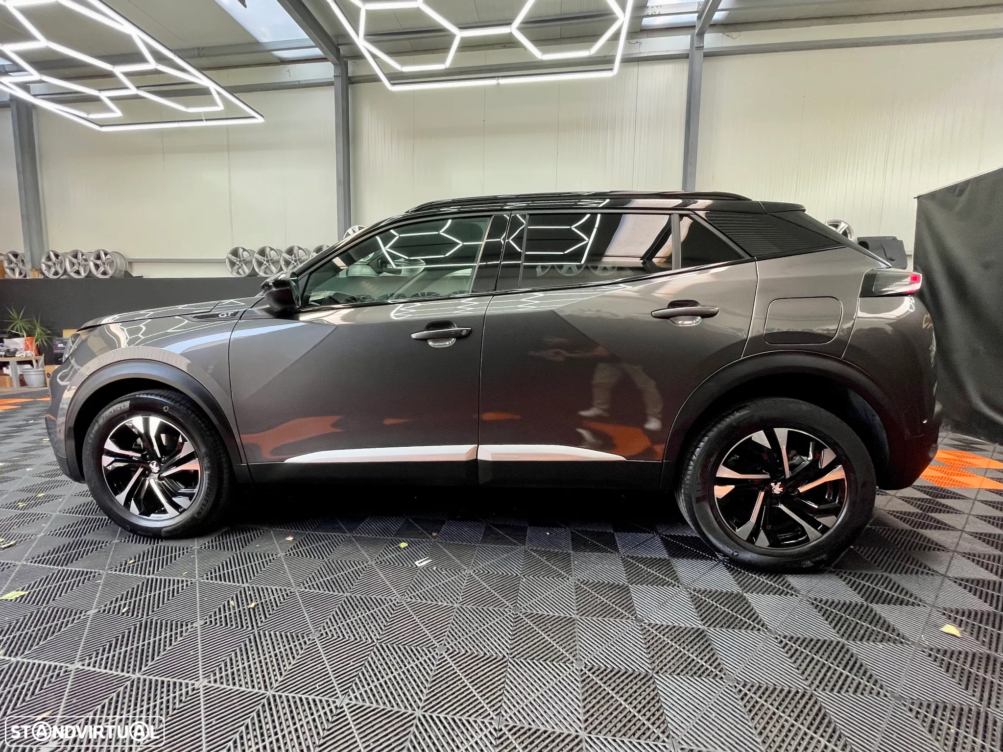 Peugeot 2008 1.5 BlueHDi GT - 4