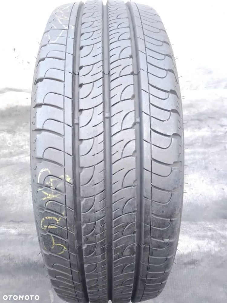 Goodyear EfficientGrip Cargo 2 205/65 R16C 107/105T 2022 8-8.5mm - 1