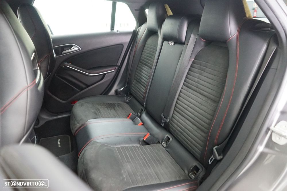 Mercedes-Benz CLA 220 - 38