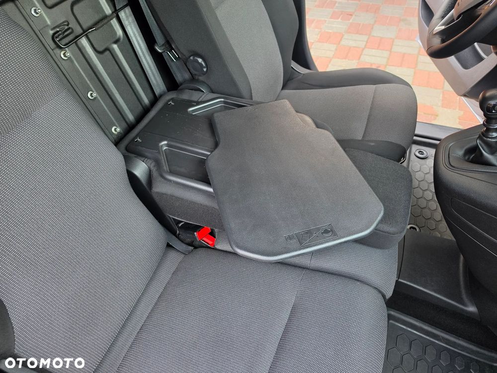 Opel COMBO - 28