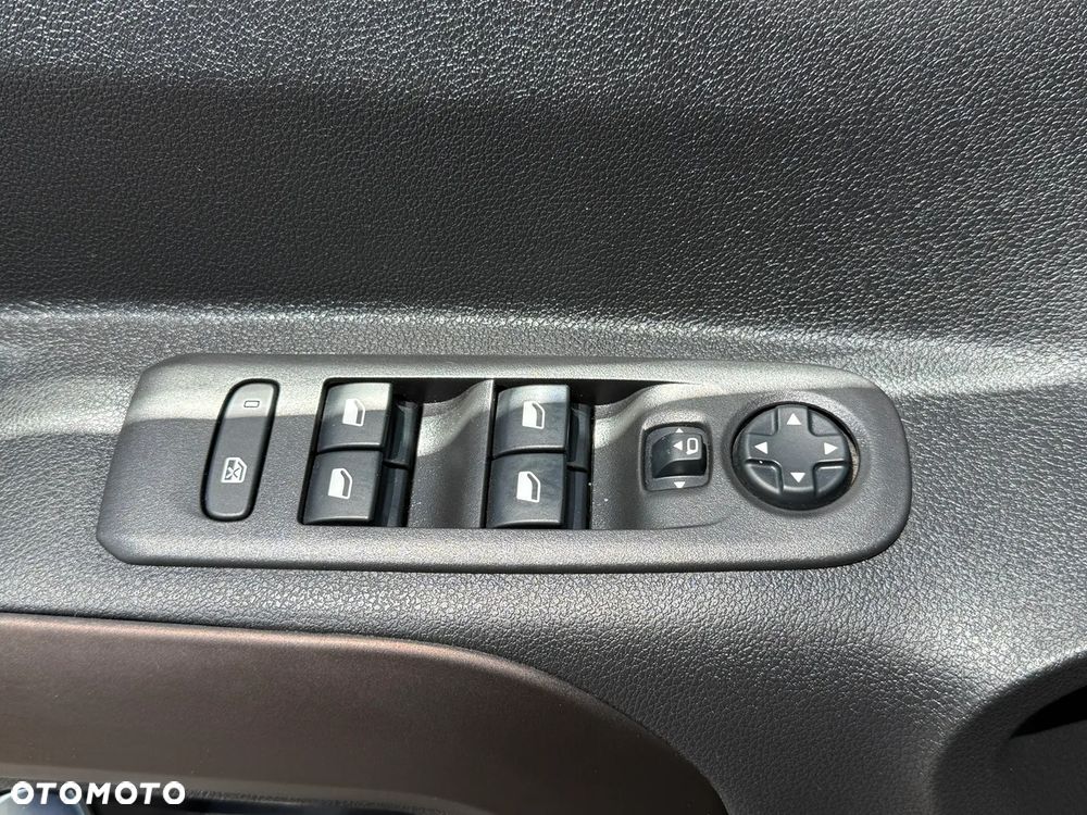 Peugeot Rifter BlueHDI 130 L1 EAT8 GT - 17