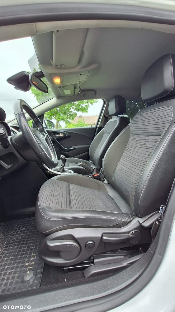 Opel Astra 1.4 Turbo - 9