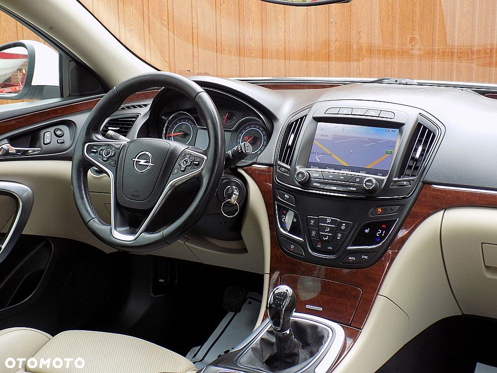 Opel Insignia 1.6 Turbo Design Edition - 18