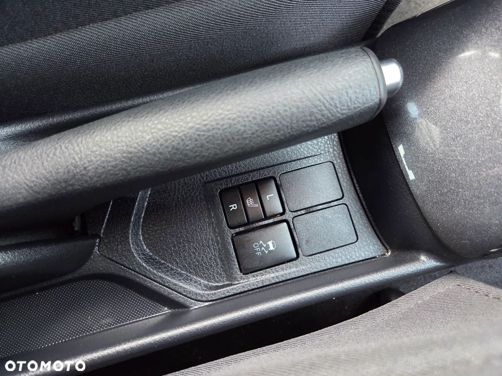 Toyota Yaris - 24