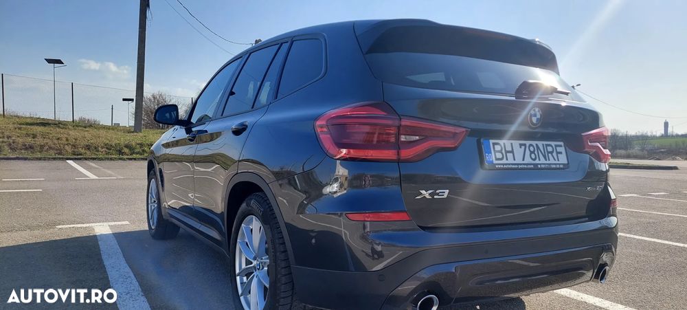 BMW X3 xDrive20i Aut. Advantage - 8