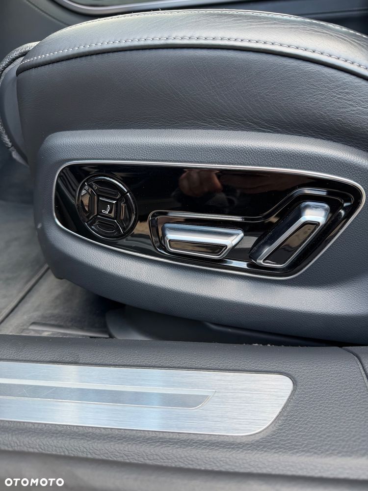 Audi S8 TFSI quattro tiptronic - 26